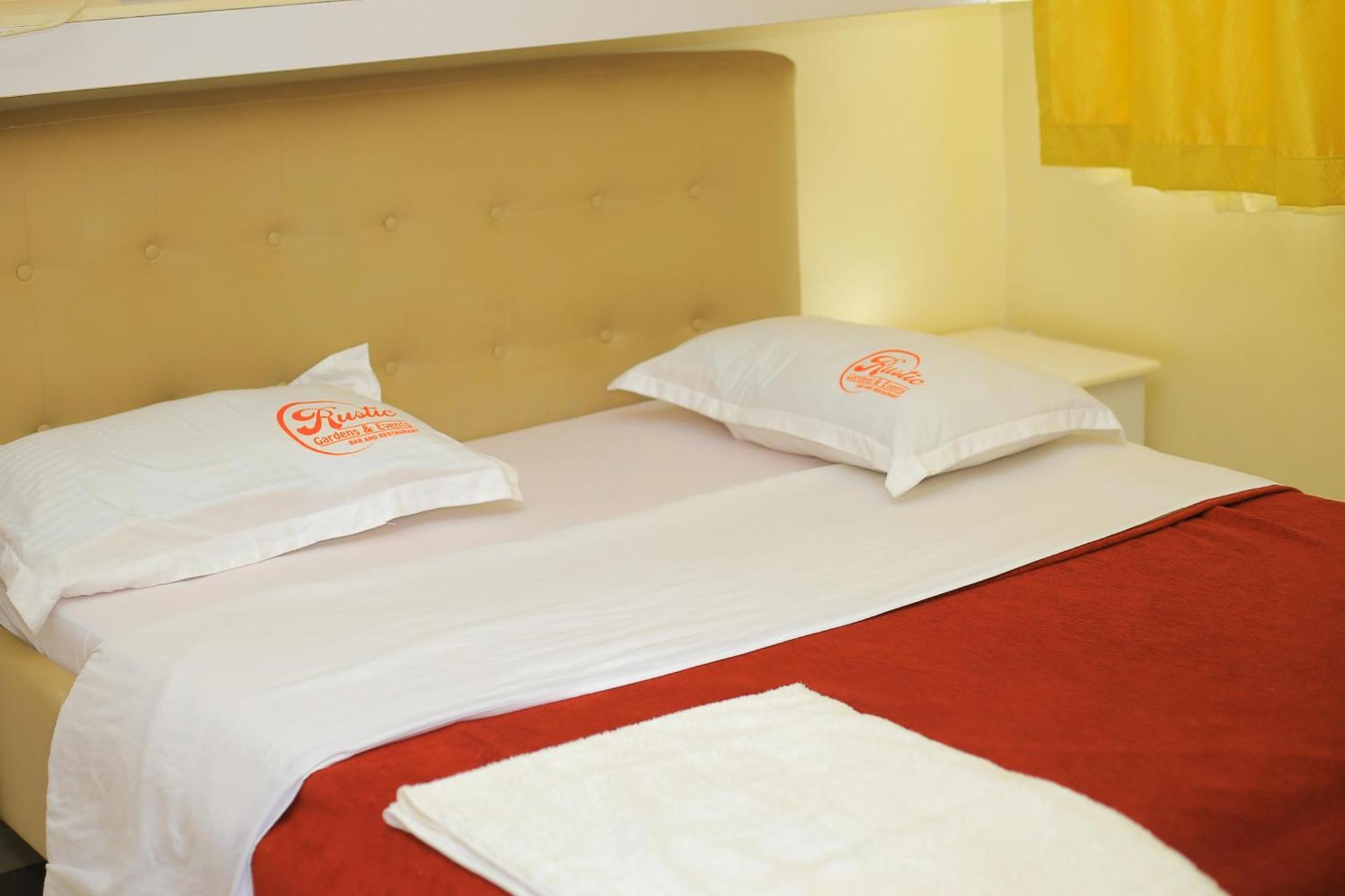 كامبالا Rustic Gardens Bed & Breakfast Kitunzi Lungujja المظهر الخارجي الصورة